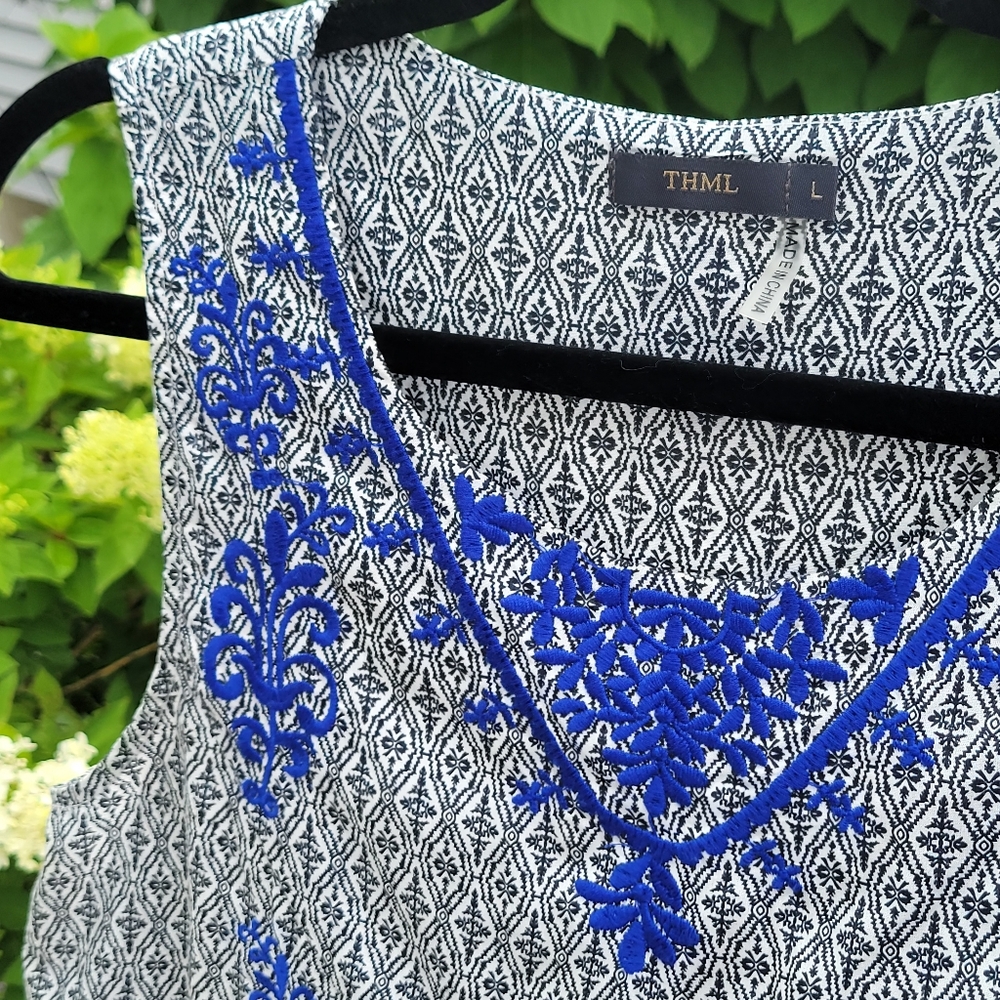 THML Black with Blue Embrodery Sleeveless Top Size L - Picture 4 of 13